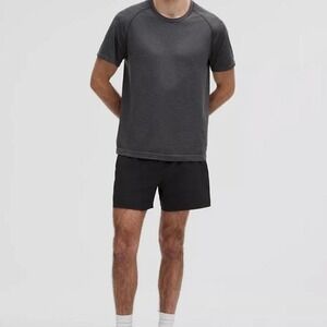 Lululemon Men's black Pace Breaker‎ Lined Short XL